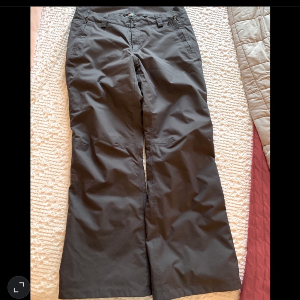 ❌SOLD❌ NORTH FACE women’s snow/ ski pants - Large